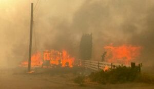 Canada: Le Village De Lytton Prend Feu Sous L’effet D’une Forte Chaleur