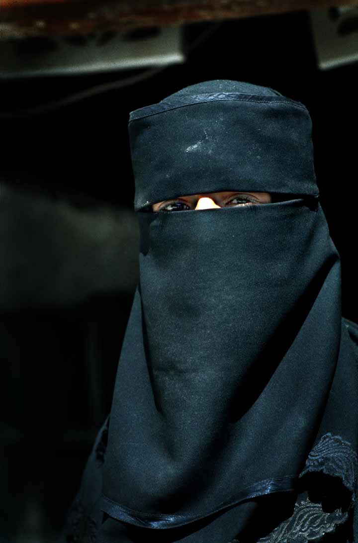Canada Un Algérien Puni Pour Avoir Obligé Ses Filles Porter Le Hijab