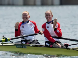 Canadian Rowers Earn Bronze And Other Highlights From Tokyo 2020