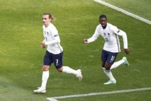 Football : Ousmane Dembélé Et Antoine Griezmann Accusés De Racisme Anti-Asiatique