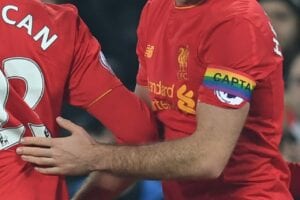 Les Homosexuels Veulent Faire Leur Publicité Grâce Au Football