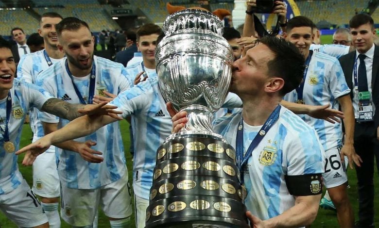 Lionel Messi dédie la Copa America aux Argentins et à Diego Maradona