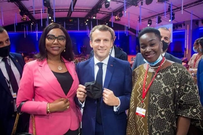 Prissy La Degameuse Côtes Du Président Emmanuel Macronla Photo Fait Jaser Sur Internet