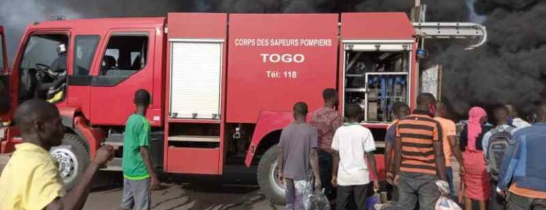 Togo : Terrible Incendie Au Pavillon Militaire Du Chu So ( Vidéos)