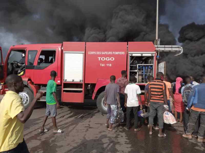 Togo Terrible Incendie Pavillon Militaire Chu So