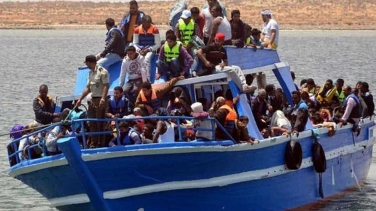 Tunisie 40 Migrantssecourus Large De Médenine