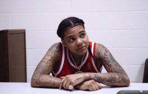 Young M.a : La Rappeuse Lesbienne Serait-Elle Enceinte ?