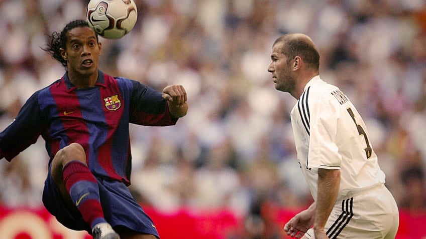 Football : Ronaldinho Et Zidane Se Feront Bientôt Face Au Cours D&Rsquo;Un Match