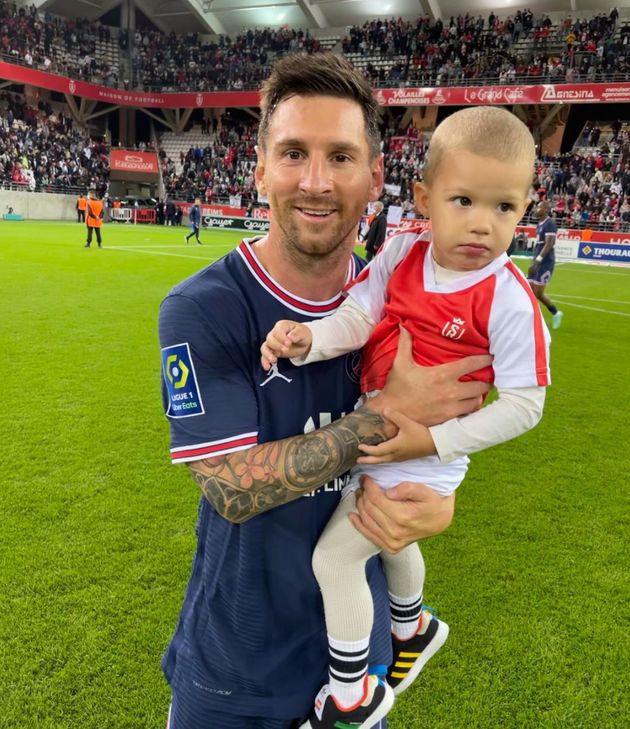 Lionel Messi : son geste sympathique envers le gardien de Reims après le match