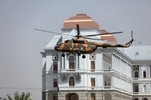 Afghanistan : Le Président Ashraf Ghani A Fui Avec Un Hélicoptère Et Des Voitures Remplis D’argent