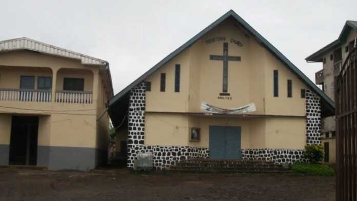 Cameroun : Retour Sur La Fusillade Dans Une Église À Bamenda