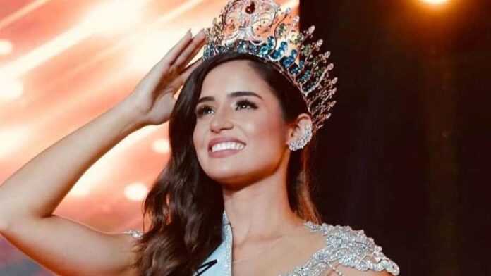 Caroline Teixeira Couronnée Miss Monde Brésil 2021