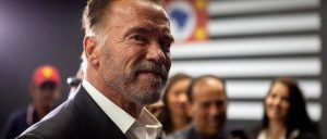 Covid-19 : Arnold Schwarzenegger Agacé Par Les Antivax