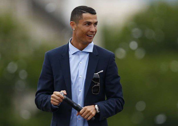 Cristiano Ronaldo : Le Portugais S'Offre Un Bijou Qui Fait Jaser Ronaldo : La Star Portugaise Attendue Dans Ce Pays D'Afrique