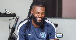 Emmanuel Adebayor Dévoile Son Impressionnante Collection De Maillots