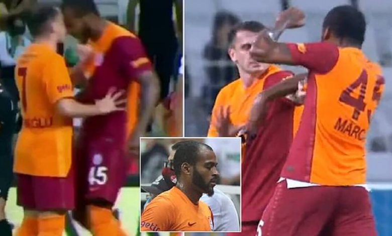 Football: Un Joueur De Galatasaray Frappe Son Coéquipier En Plein Match (Vidéo)