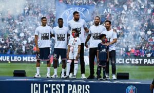 Ligue 1/ Lionel Messi Présenté Aux Supporters, Paris Gagne Son Premier Match