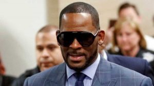 R. Kelly Face À Des Dizaines De Chefs D’accusation !