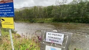 Norvège : Faire Pipi En Direction De La Russie Vaut 200 000 Fcfa D&Rsquo;Amende