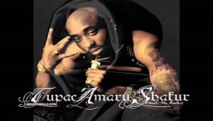 « 2Pac Vit À Cuba »,  »2Pac Tué Par Les Illuminati…  » : Les Théories Du Complot Les Plus Folles Entourant La Mort De 2Pac«