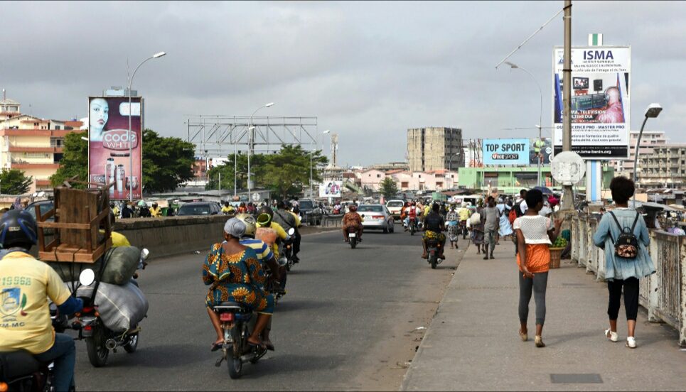 Bénin : Un Détenu Trompe La Vigilance Des Policiers Et S&Rsquo;Enfuit