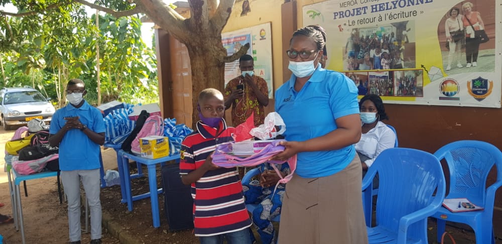 Togo : Don de fournitures scolaires aux enfants de Meroa par ASSEED