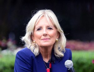 Usa: Jill Biden Retourne En Classe Comme Enseignante