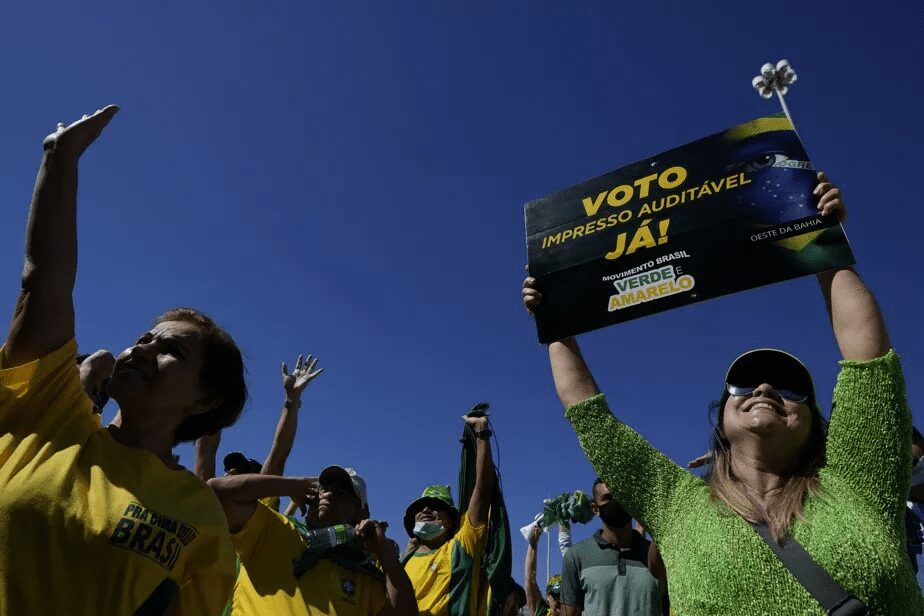 Le tribunal électoral brésilien va enquêter sur les rassemblements Pro-Bolsonaro