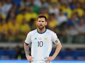 Le Match Brésil – Argentine Interrompu, Lionel Messi S’offusque