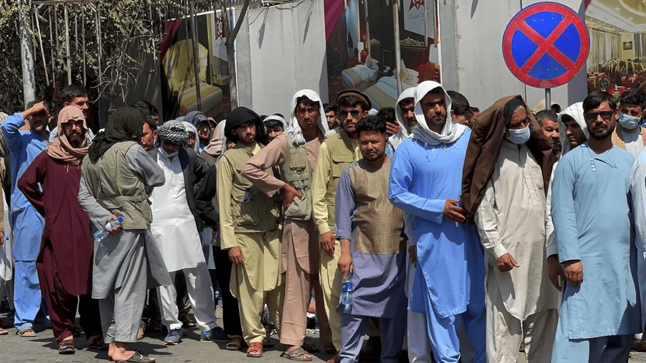 Les Talibans Saisissent 12,4 Millions De Dollars Auprès D&Rsquo;Anciens Hauts Responsables Afghans