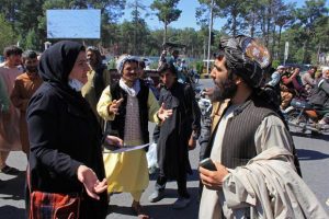 Afghanistan : Les Femmes Défient Les Talibans