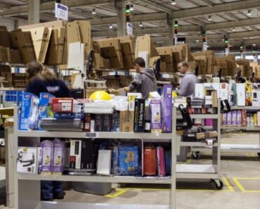 Amazon : Ses Employés Lui Préparent De Gros Coups
