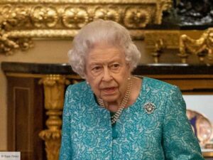 Elizabeth Ii Souffrante : On Connaît Enfin Ce Dont Elle Souffre