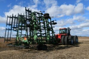 États-Unis : Un Géant Des Machines Agricoles Secoué Par La Grève De 1000 Employés