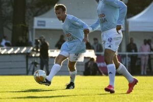 Emmanuel Macron Marque Un But Lors D'Un Match De Charité (Vidéo)