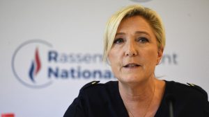 Marine Le Pen : « Célibataire », Elle Fait Une Demande Spéciale À Un Fromager