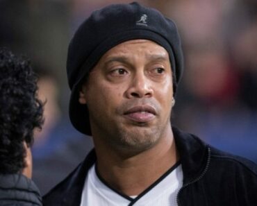 Ronaldinho s’affiche avec une mystérieuse fille à l’occasion de son anniversaire (Photos)