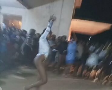 Nigéria : Une Étudiante Blâmée Pour Avoir Dansé Fesses Nues Lors D&Rsquo;Une Fête (Vidéo)