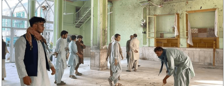Un Attentat-Suicide Contre Une Mosquée Chiite En Afghanistan Fait 37 Morts