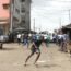 Côte d’Ivoire : Un commissaire de police tabassé en pleine rue par deux jeunes filles