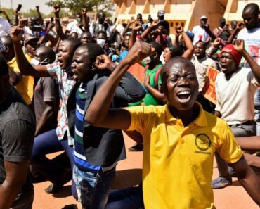 Burkina Faso : Le Président Roch Kabore Appelé À Démissionner