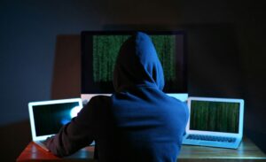 Côte D&Rsquo;Ivoire : 2 Jeunes Filles Prises Au Piège Par Des Cybercriminels