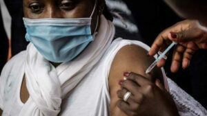 Kenya: La Vaccination Contre Le Covid-19 Est Devenue Obligatoire