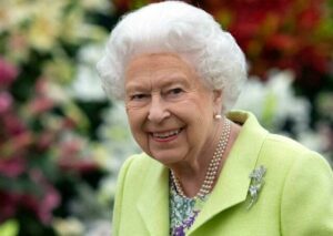 Elizabeth Ii : Le Tendre Message De La Reine À Son Fils Et Son Petit-Fils