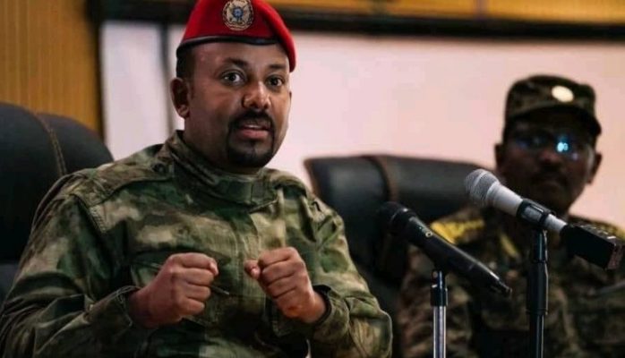 Éthiopie Le Premier Ministre Enfile Uniforme Militaire Rend Au Front