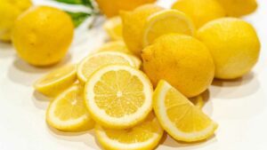 Huile Essentielle De Citron : Découvrez Ses 9 Incroyables Vertus Magiques !