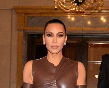 Kim Kardashian Se Moque Des Mariages Ratés Dans Un Discours