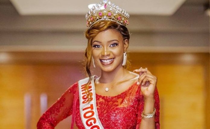 Miss Togo 2021 Cette Photo De Groupe 25 Candidates Sélectionnées Finale A Suscité La Polémique