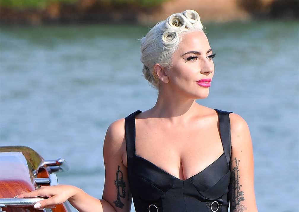 New York Lady Gaga Presque Nue Dans Les Rues Photos
