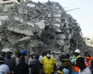 Nigeria : Après L&Rsquo;Effondrement De L&Rsquo;Immeuble Ikoyi, Les Familles Identifient Les Corps